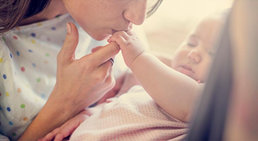 Familias monoparentales y extensión del permiso por nacimiento