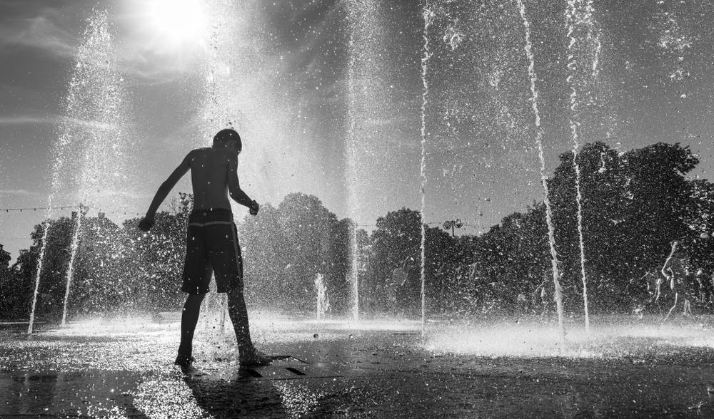 Orfandat absoluta per a una jove amb un progenitor privat de la pàtria potestat